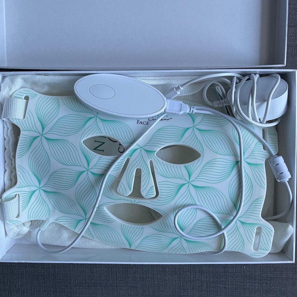 Omnilux Contour LED face mask